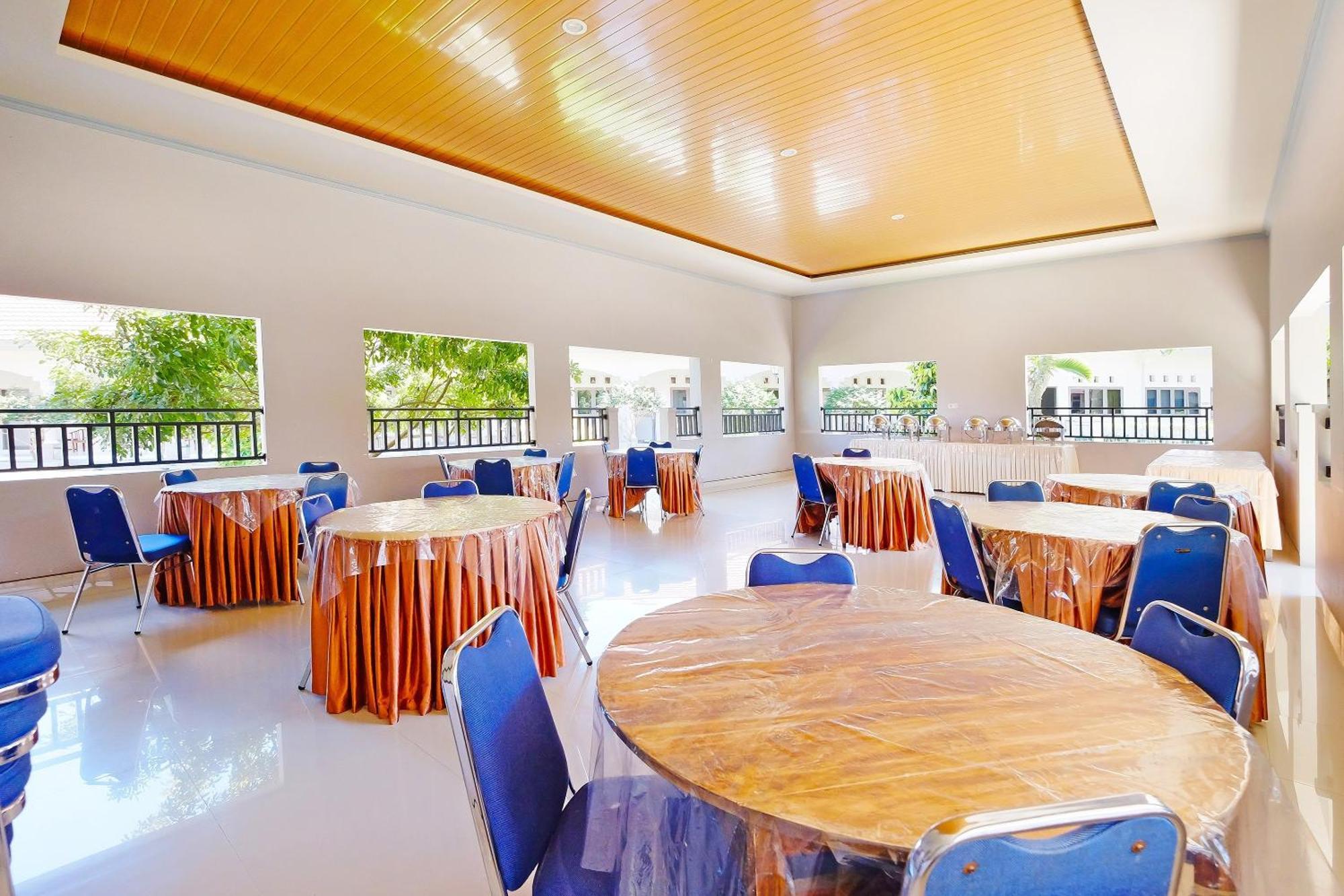 Collection O 91046 Hotel Remaja Indah Masamba Exterior foto